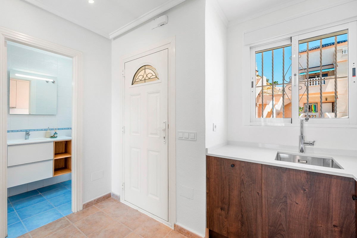 Se vende Pareada de 3 dormitorios en Costa Blanca, Alicante, España