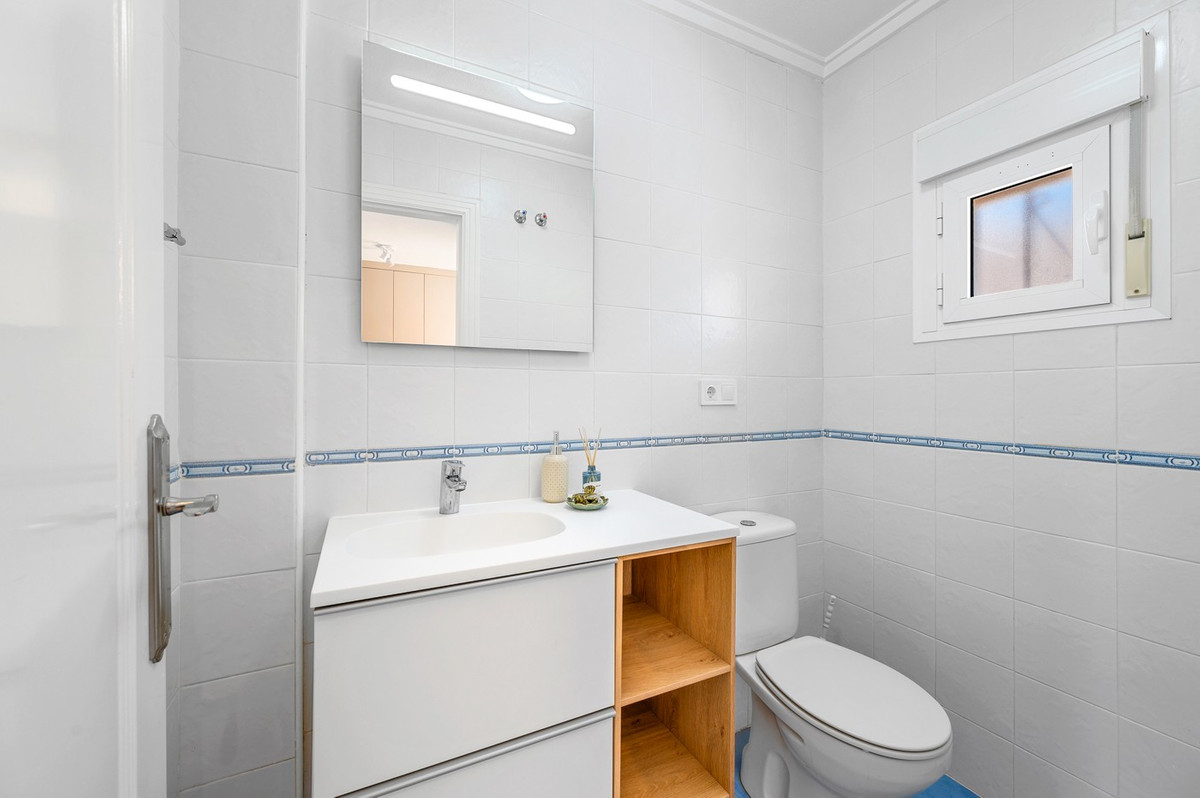 Se vende Pareada de 3 dormitorios en Costa Blanca, Alicante, España