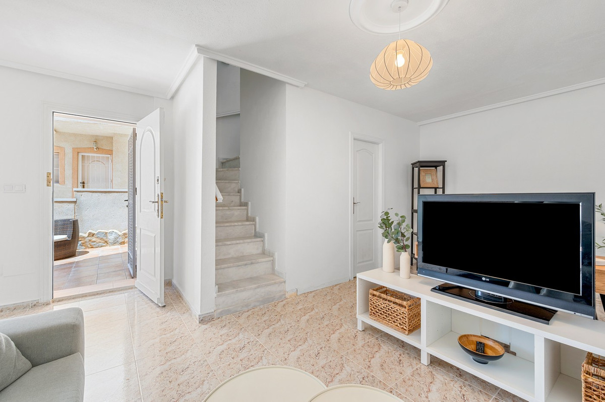 Se vende Pareada de 3 dormitorios en Costa Blanca, Alicante, España