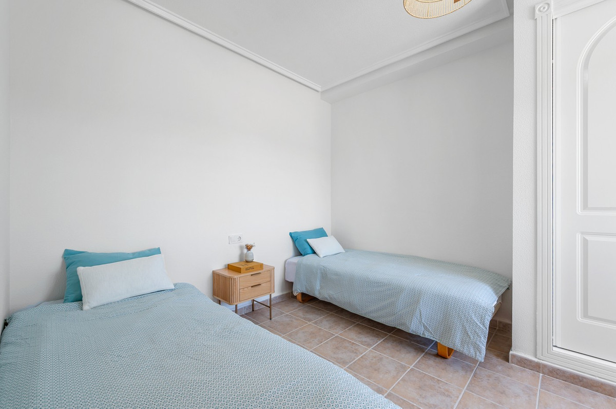 Se vende Pareada de 3 dormitorios en Costa Blanca, Alicante, España