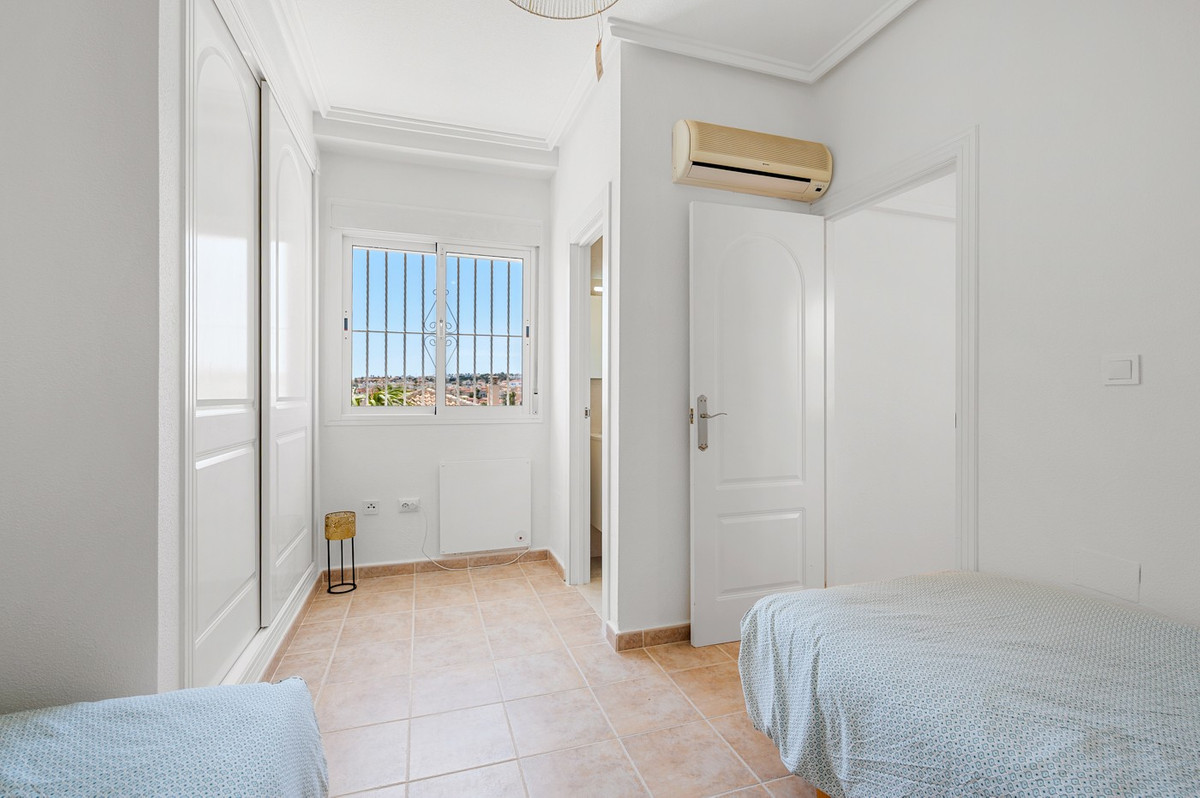 Se vende Pareada de 3 dormitorios en Costa Blanca, Alicante, España