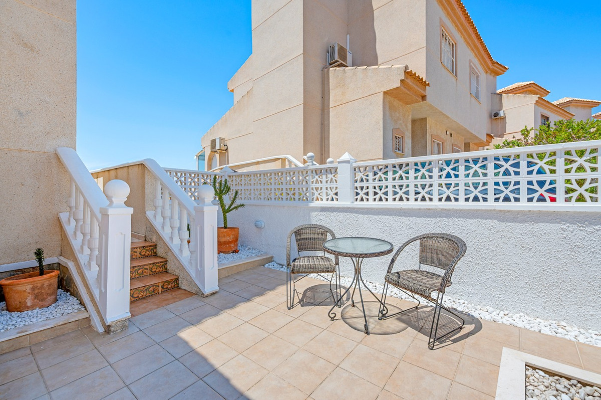 Se vende Pareada de 3 dormitorios en Costa Blanca, Alicante, España