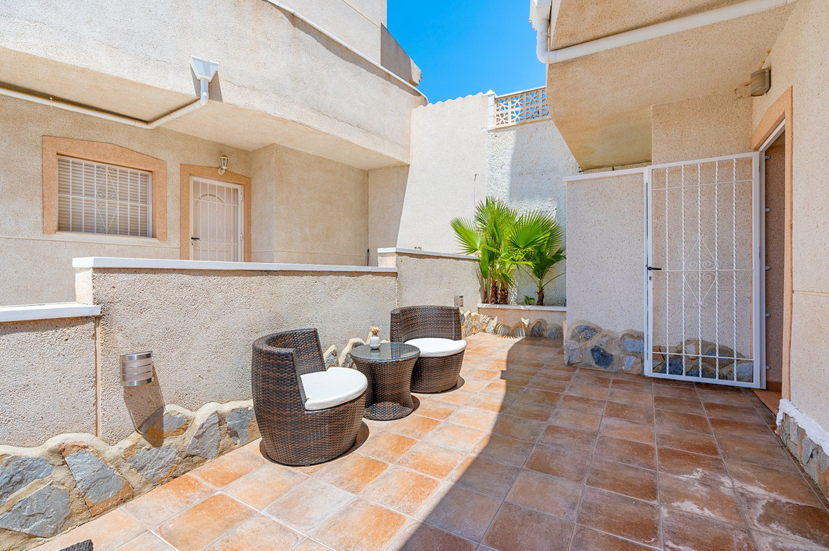 Se vende Pareada de 3 dormitorios en Costa Blanca, Alicante, España