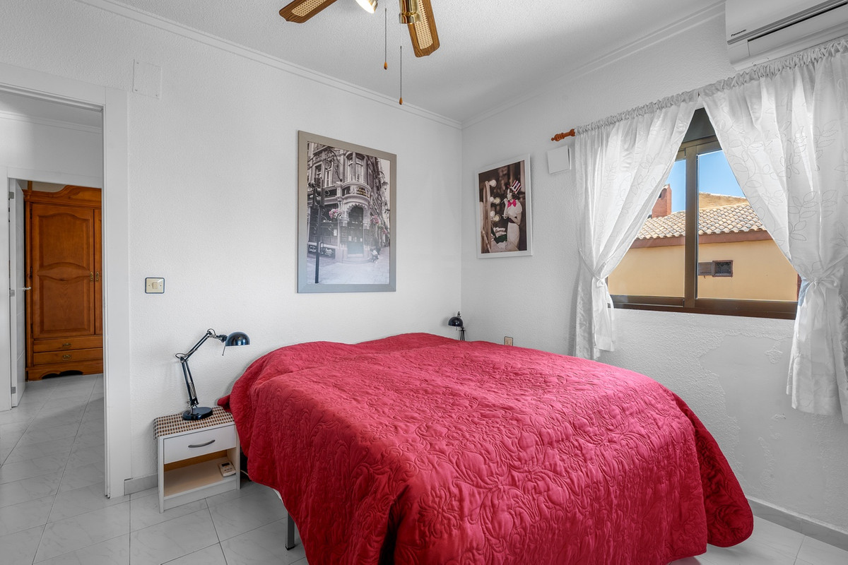 Se vende Apartamento Planta Baja de 2 dormitorios en Costa Blanca, Alicante, España