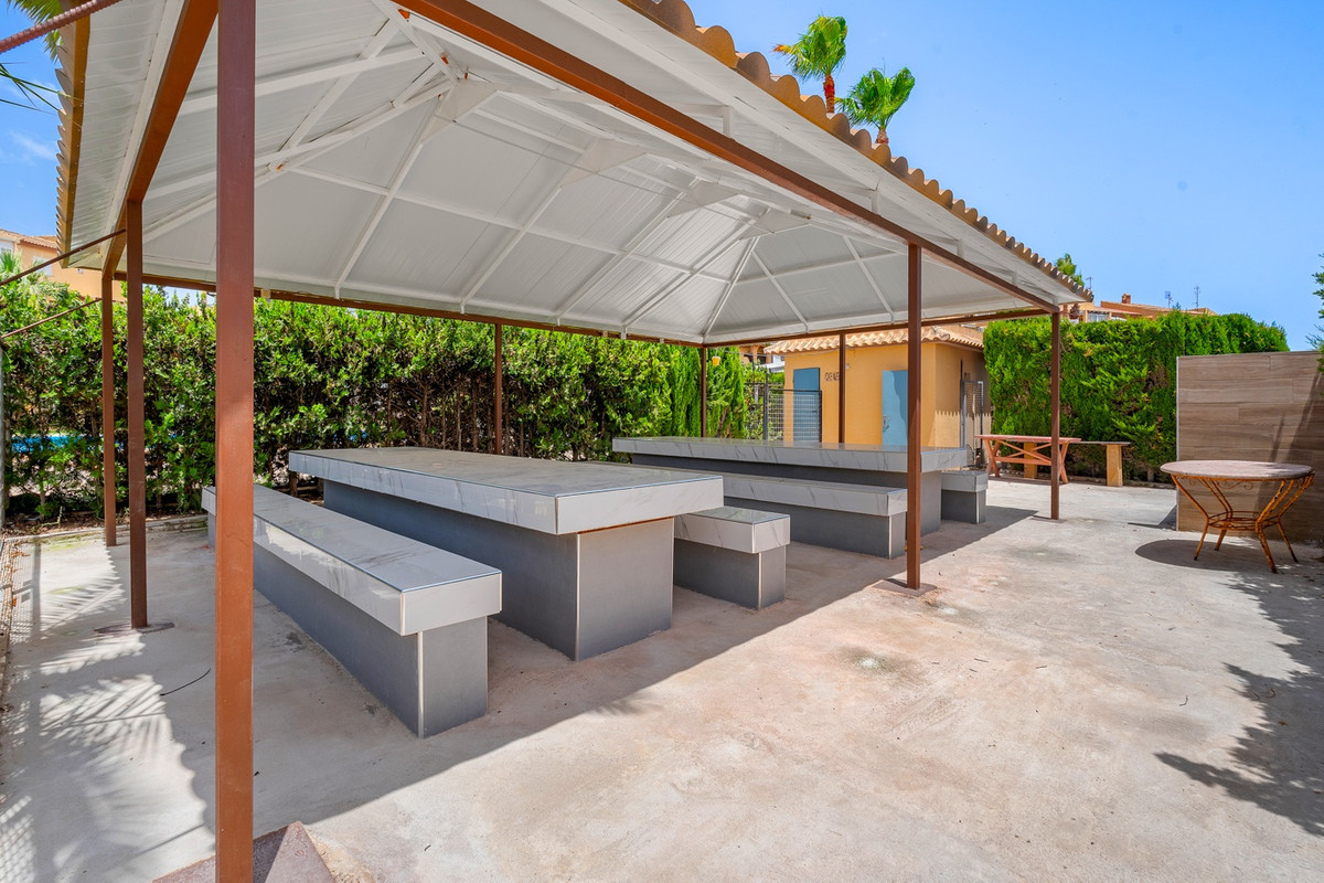 Se vende Apartamento Planta Baja de 2 dormitorios en Costa Blanca, Alicante, España