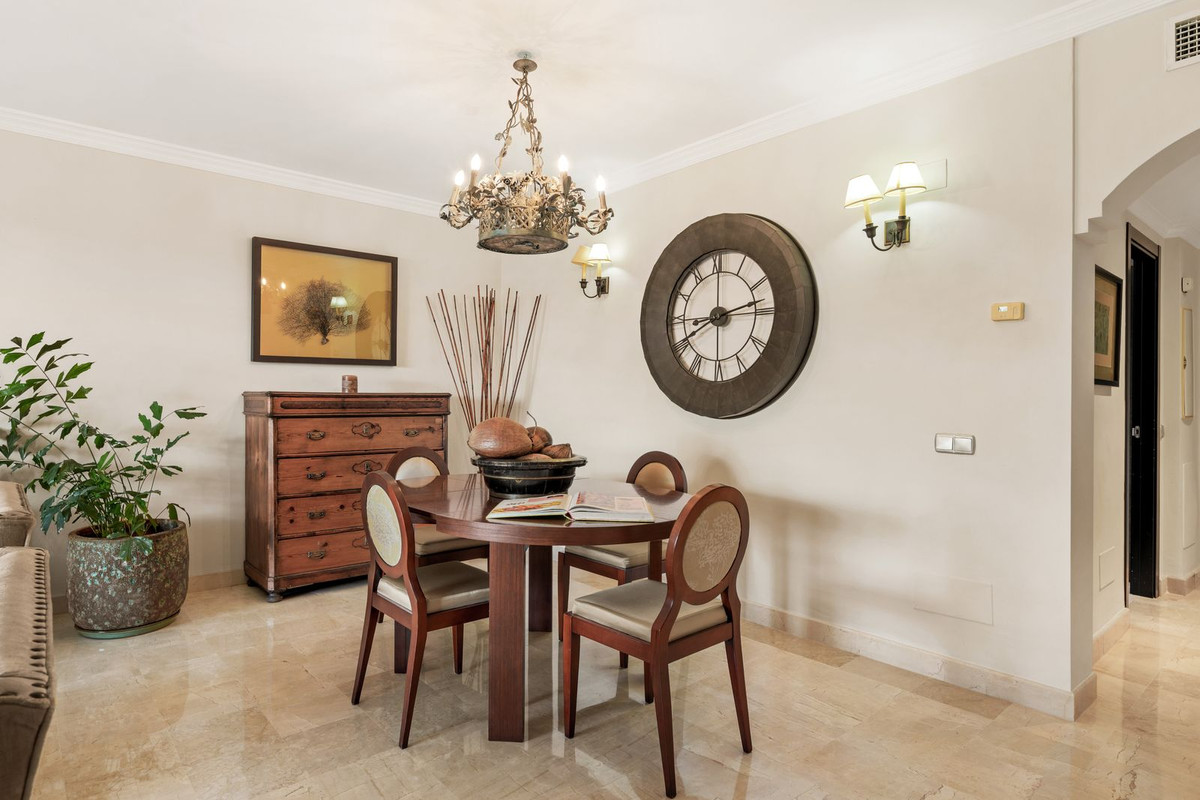2 Bed Apartment for sale in Atalaya Costa Del Sol, Málaga, Spain