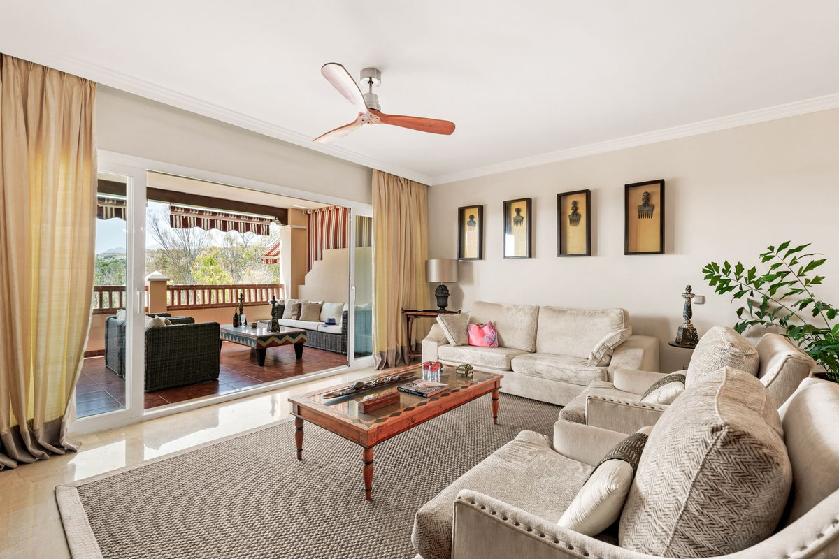 2 Bed Apartment for sale in Atalaya Costa Del Sol, Málaga, Spain