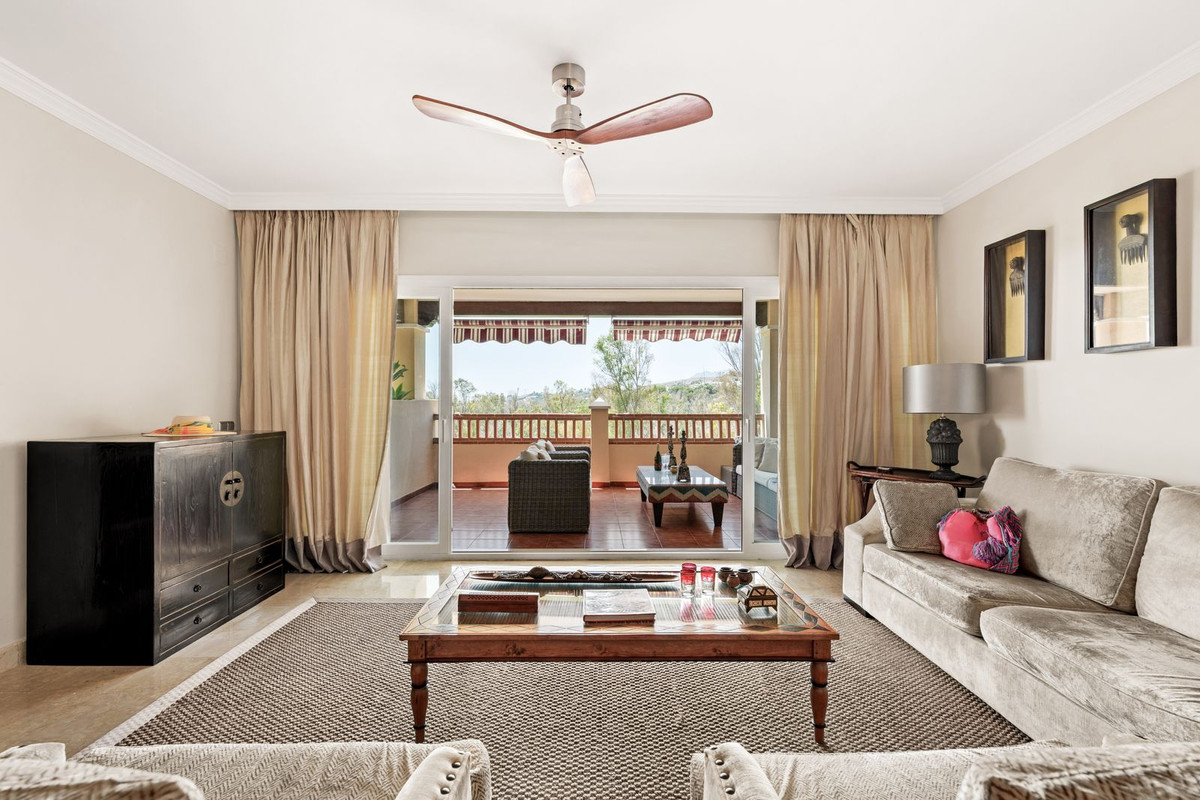 2 Bed Apartment for sale in Atalaya Costa Del Sol, Málaga, Spain