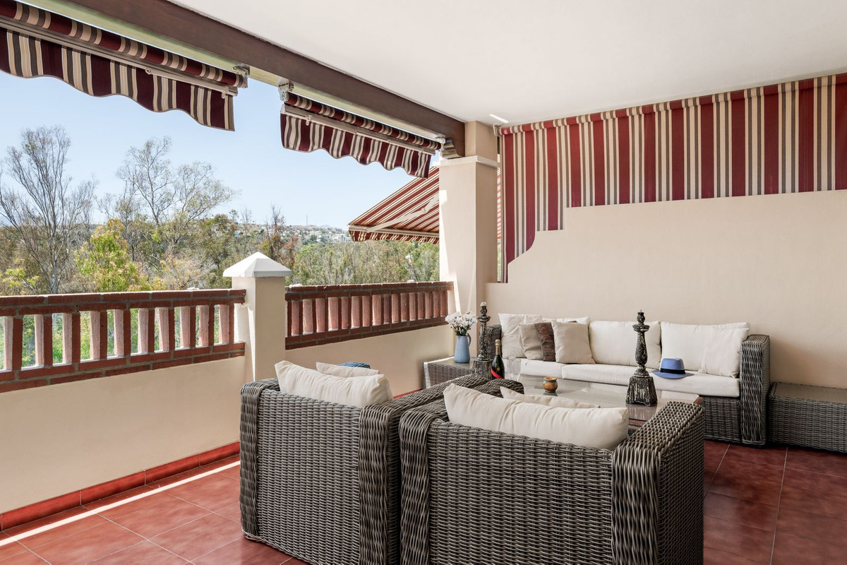 2 Bed Apartment for sale in Atalaya Costa Del Sol, Málaga, Spain