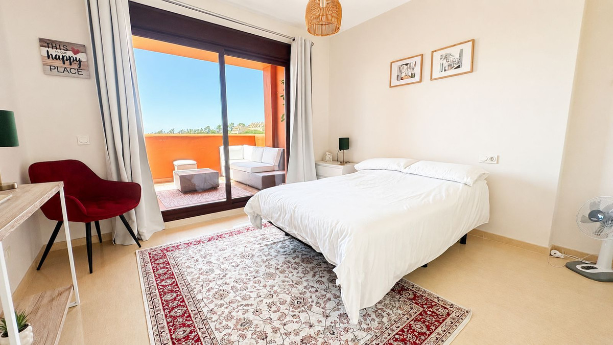 3 Bed Apartment for sale in La Duquesa Costa Del Sol, Málaga, Spain