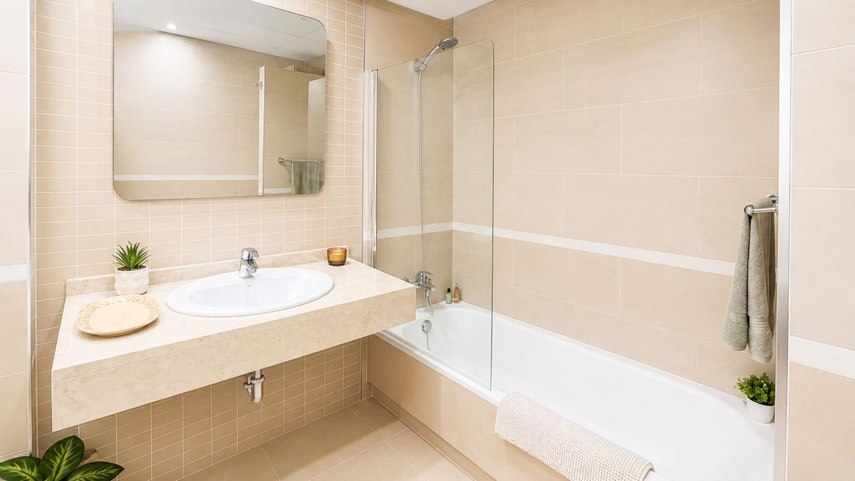 3 Bed Apartment for sale in La Duquesa Costa Del Sol, Málaga, Spain