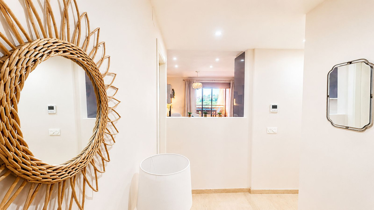 3 Bed Apartment for sale in La Duquesa Costa Del Sol, Málaga, Spain
