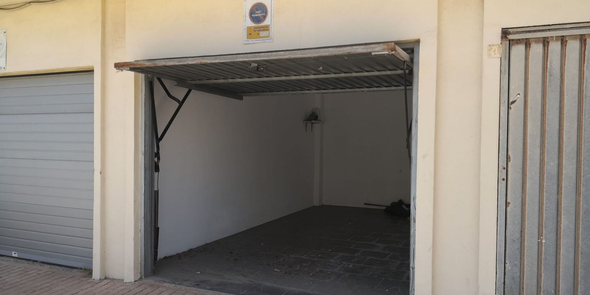 3 Bed Apartment for sale in Fuengirola Costa Del Sol, Málaga, Spain