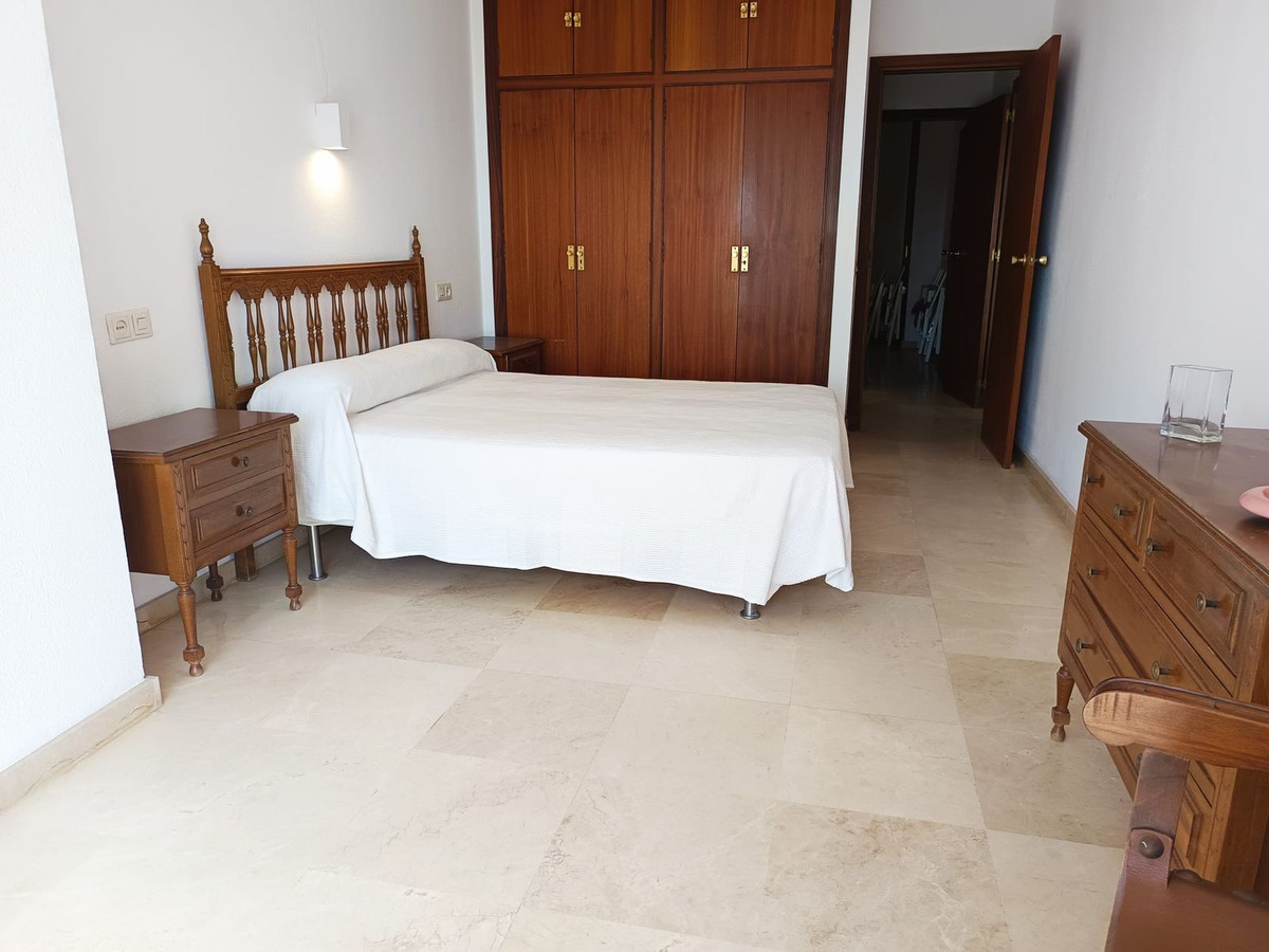 3 Bed Apartment for sale in Fuengirola Costa Del Sol, Málaga, Spain