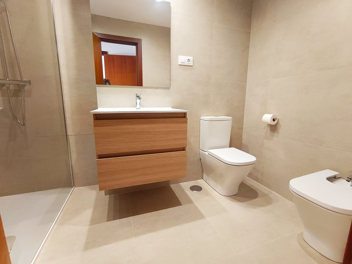 3 Bed Apartment for sale in Fuengirola Costa Del Sol, Málaga, Spain