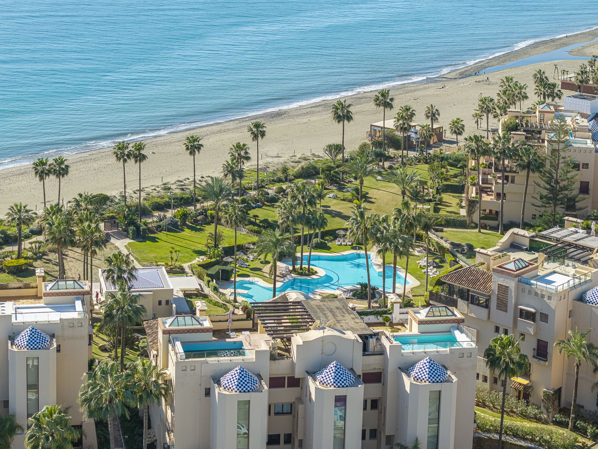 Se vende Apartamento Planta Media de 3 dormitorios en Costa Del Sol, Málaga, España