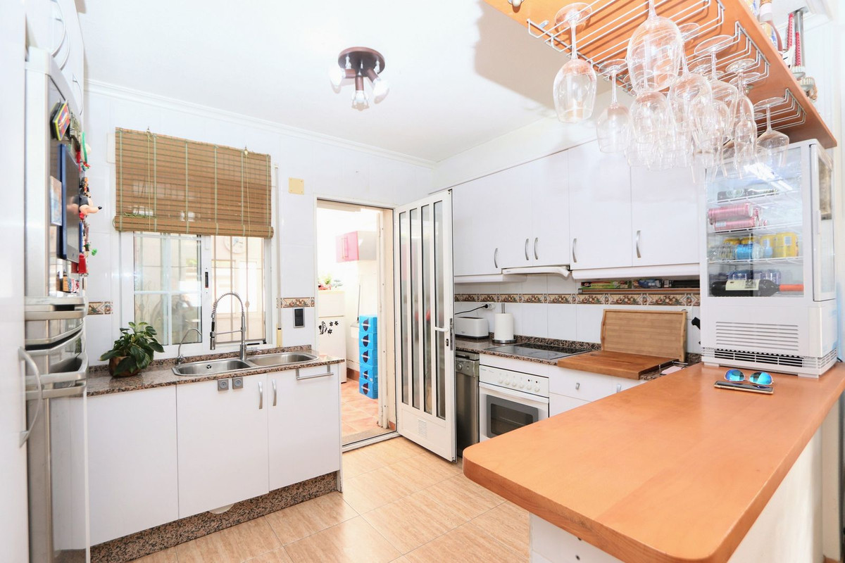 Se vende Villa - Chalet de 4 dormitorios en Costa Calida, Murcia, España