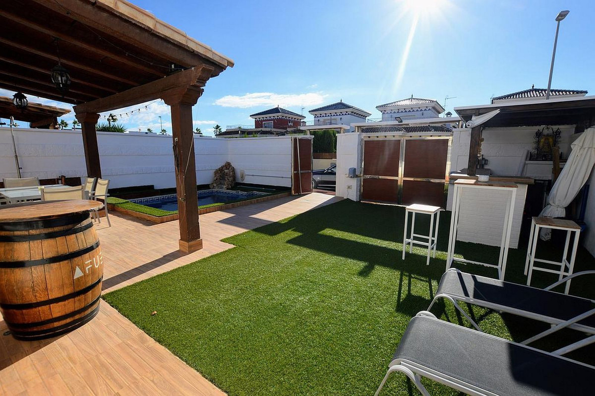 Se vende Villa - Chalet de 4 dormitorios en Costa Calida, Murcia, España