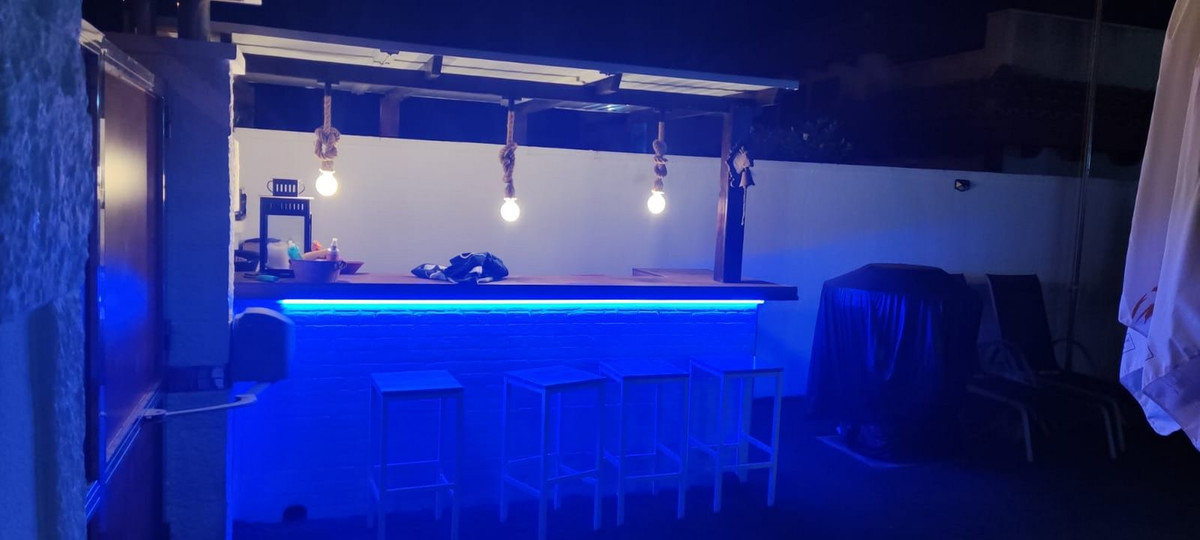 Se vende Villa - Chalet de 4 dormitorios en Costa Calida, Murcia, España