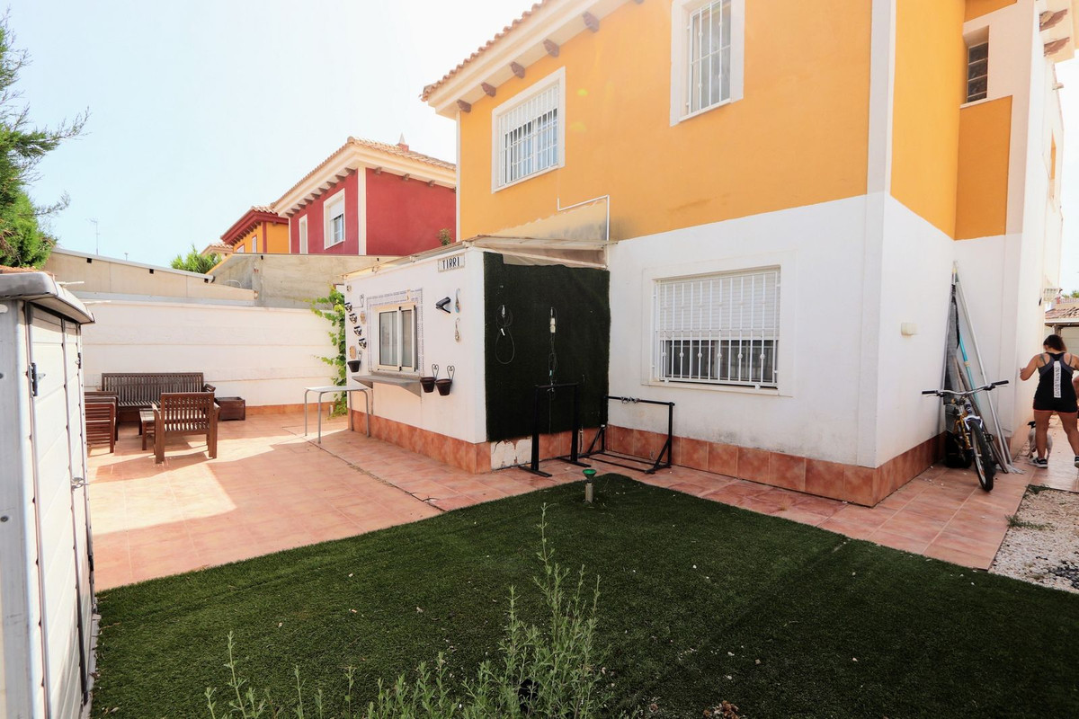 Se vende Villa - Chalet de 4 dormitorios en Costa Calida, Murcia, España