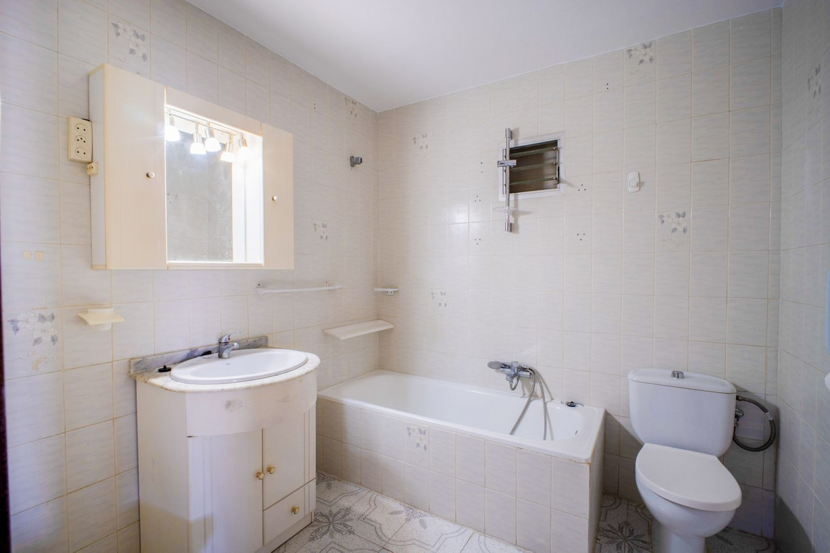 4 Bed Townhouse for sale in Alhaurín El Grande Costa Del Sol, Málaga, Spain