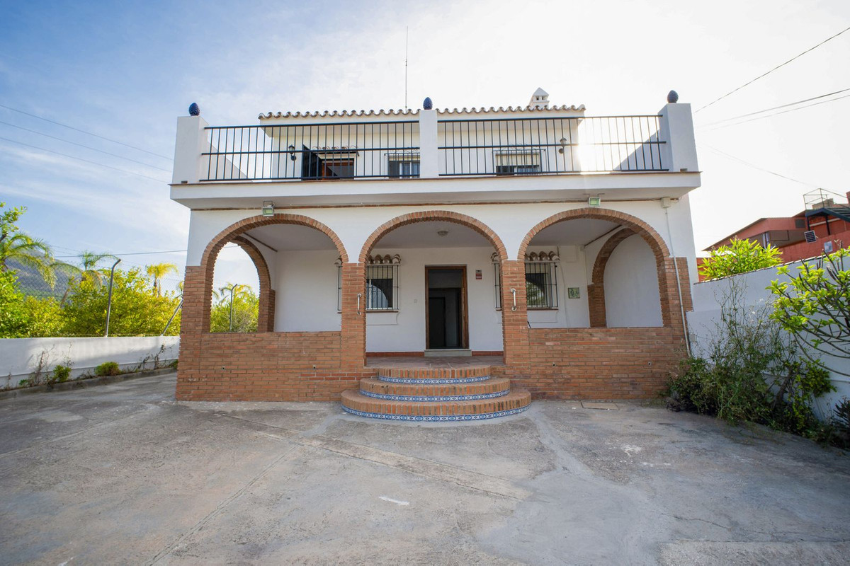 4 Bed Townhouse for sale in Alhaurín El Grande Costa Del Sol, Málaga, Spain