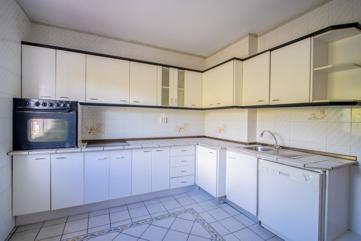 4 Bed Townhouse for sale in Alhaurín El Grande Costa Del Sol, Málaga, Spain