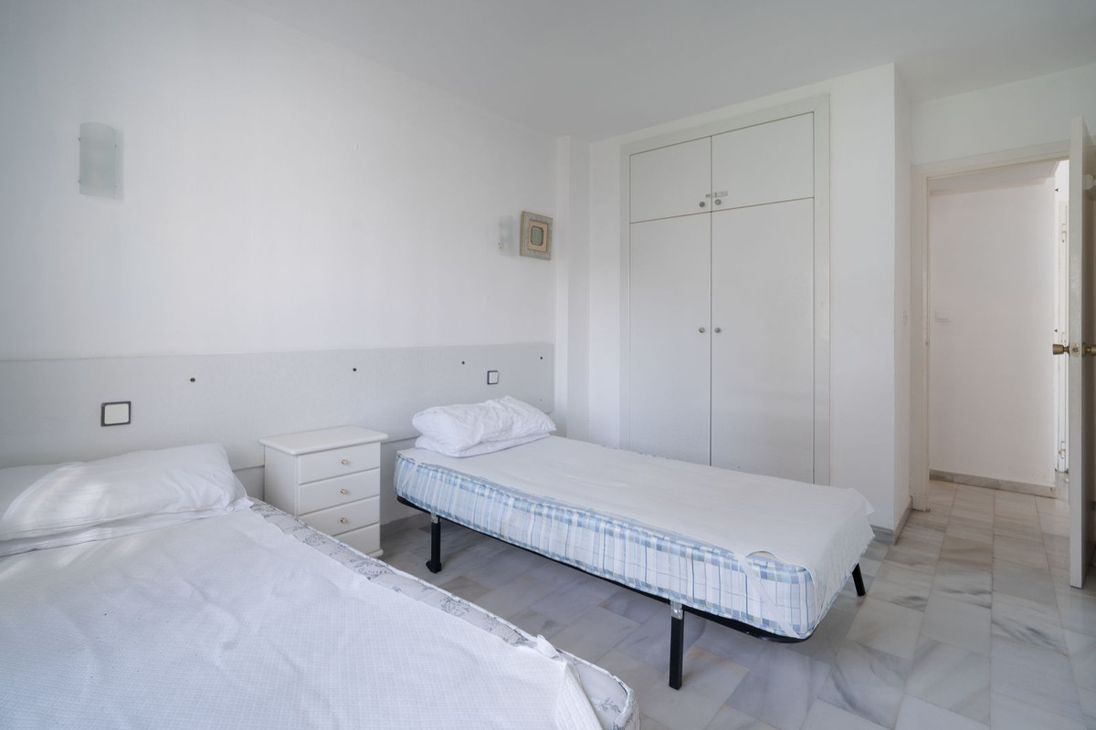 1 Bed Apartment for sale in La Carihuela Costa Del Sol, Málaga, Spain