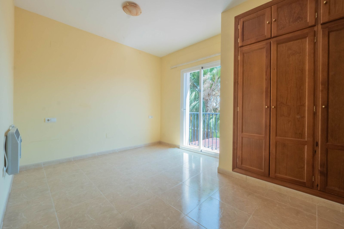 7 Bed Townhouse for sale in Coín Costa Del Sol, Málaga, Spain