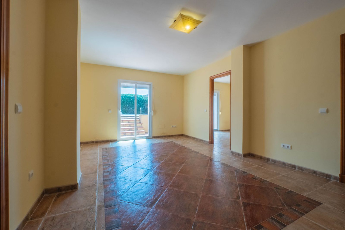 7 Bed Townhouse for sale in Coín Costa Del Sol, Málaga, Spain