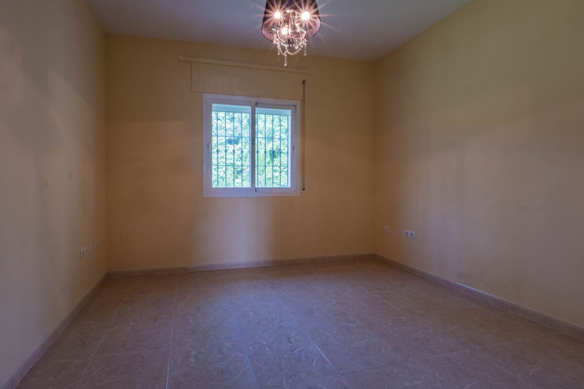 7 Bed Townhouse for sale in Coín Costa Del Sol, Málaga, Spain