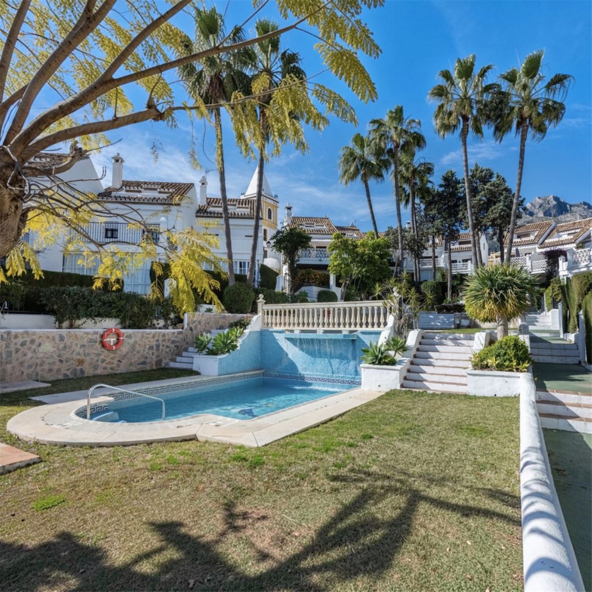 3 Bed Townhouse for sale in Nagüeles Costa Del Sol, Málaga, Spain