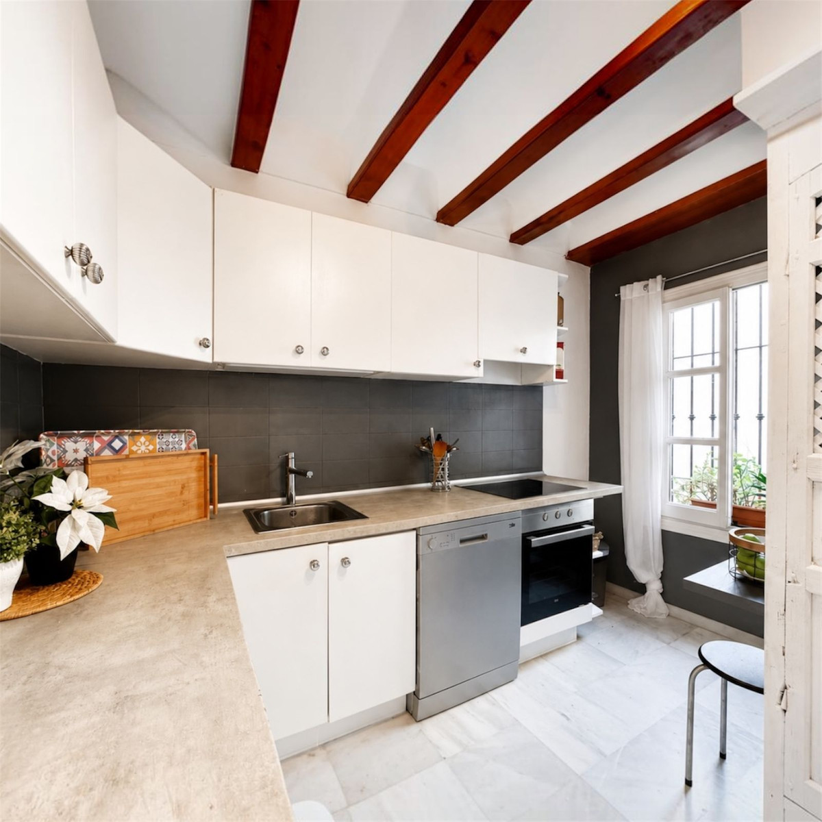 3 Bed Townhouse for sale in Nagüeles Costa Del Sol, Málaga, Spain
