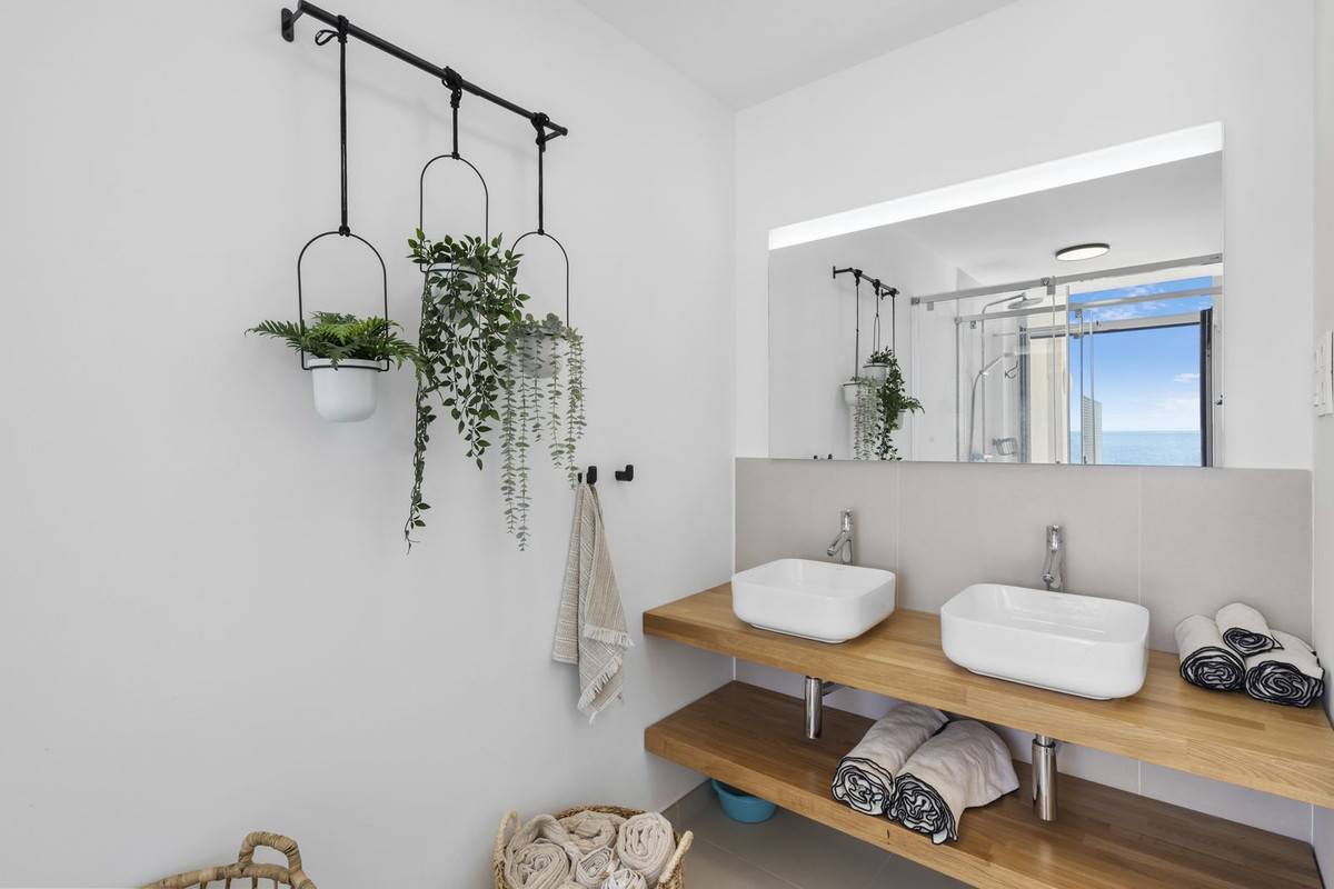 2 Bed Apartment for sale in Benalmadena Costa Del Sol, Málaga, Spain