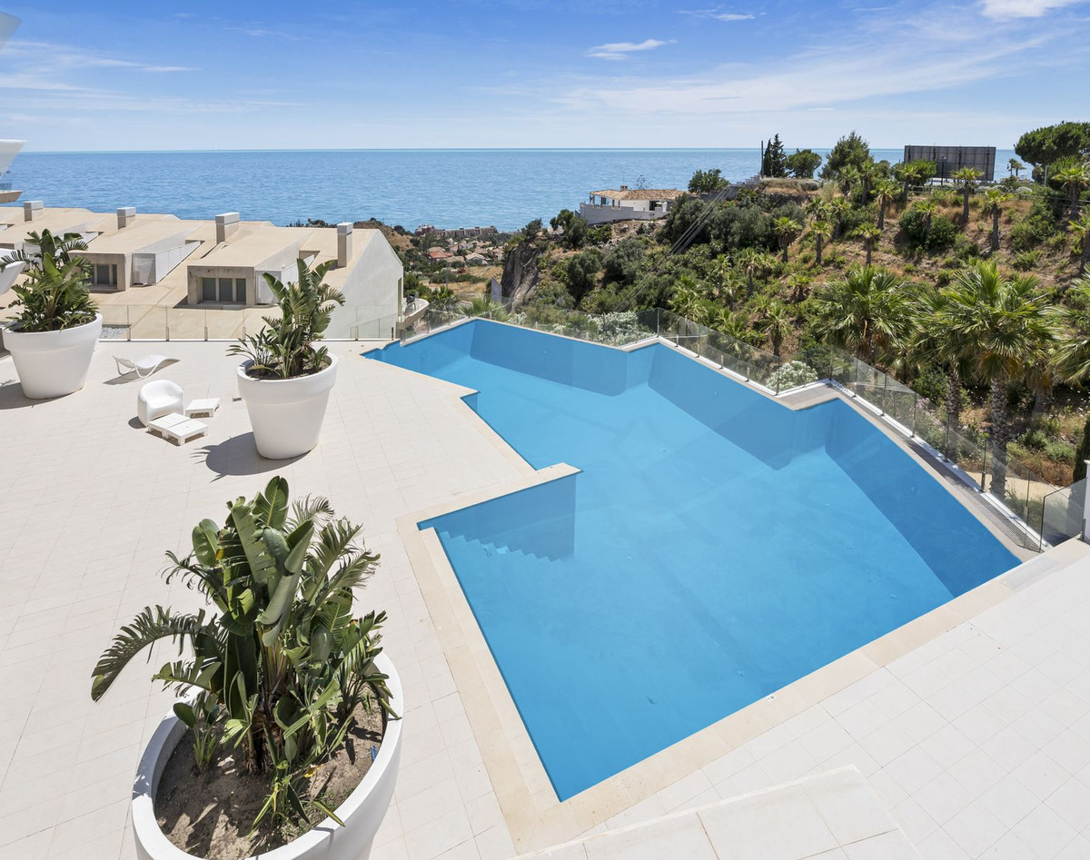 2 Bed Apartment for sale in Benalmadena Costa Del Sol, Málaga, Spain