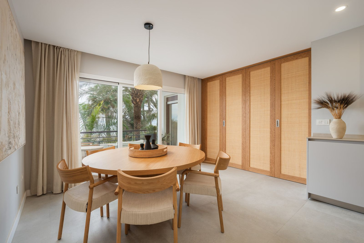 3 Bed Apartment for sale in Estepona Costa Del Sol, Málaga, Spain