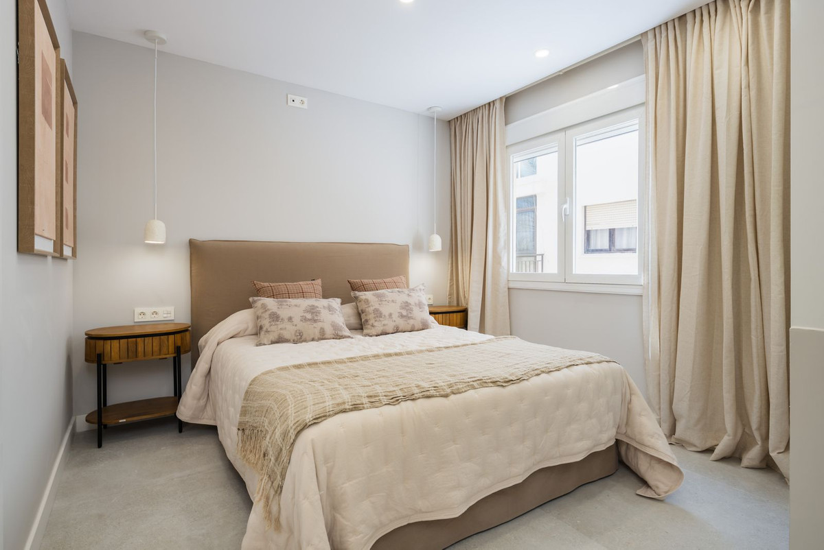 3 Bed Apartment for sale in Estepona Costa Del Sol, Málaga, Spain
