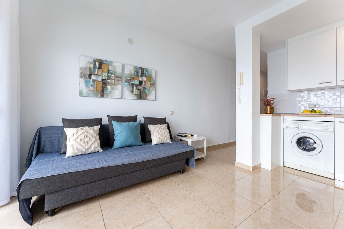 2 Bed Apartment for sale in Fuengirola Costa Del Sol, Málaga, Spain