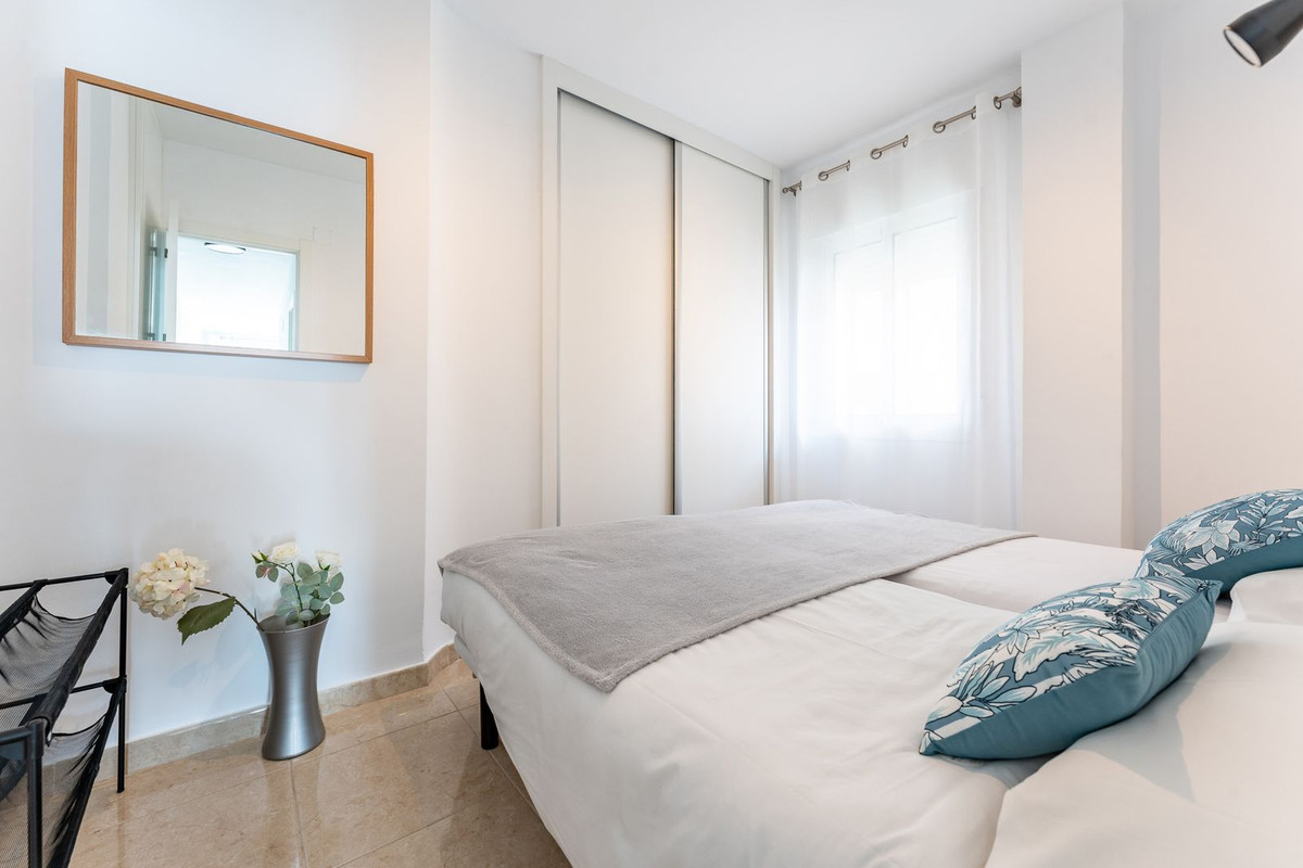 2 Bed Apartment for sale in Fuengirola Costa Del Sol, Málaga, Spain