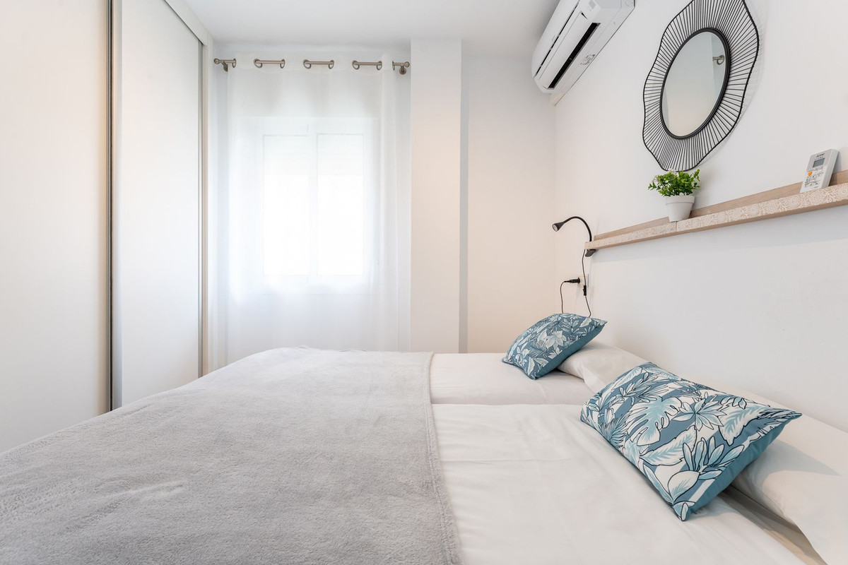 2 Bed Apartment for sale in Fuengirola Costa Del Sol, Málaga, Spain