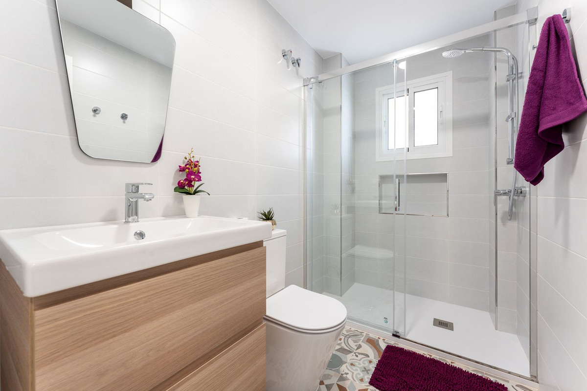 2 Bed Apartment for sale in Fuengirola Costa Del Sol, Málaga, Spain