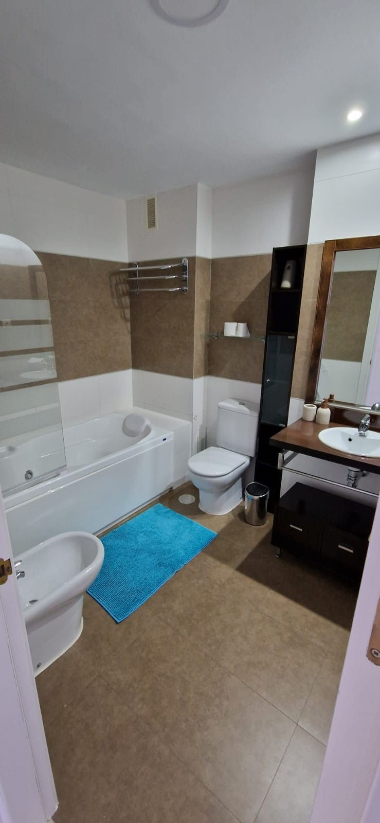 2 Bed Apartment for sale in Benahavís Costa Del Sol, Málaga, Spain