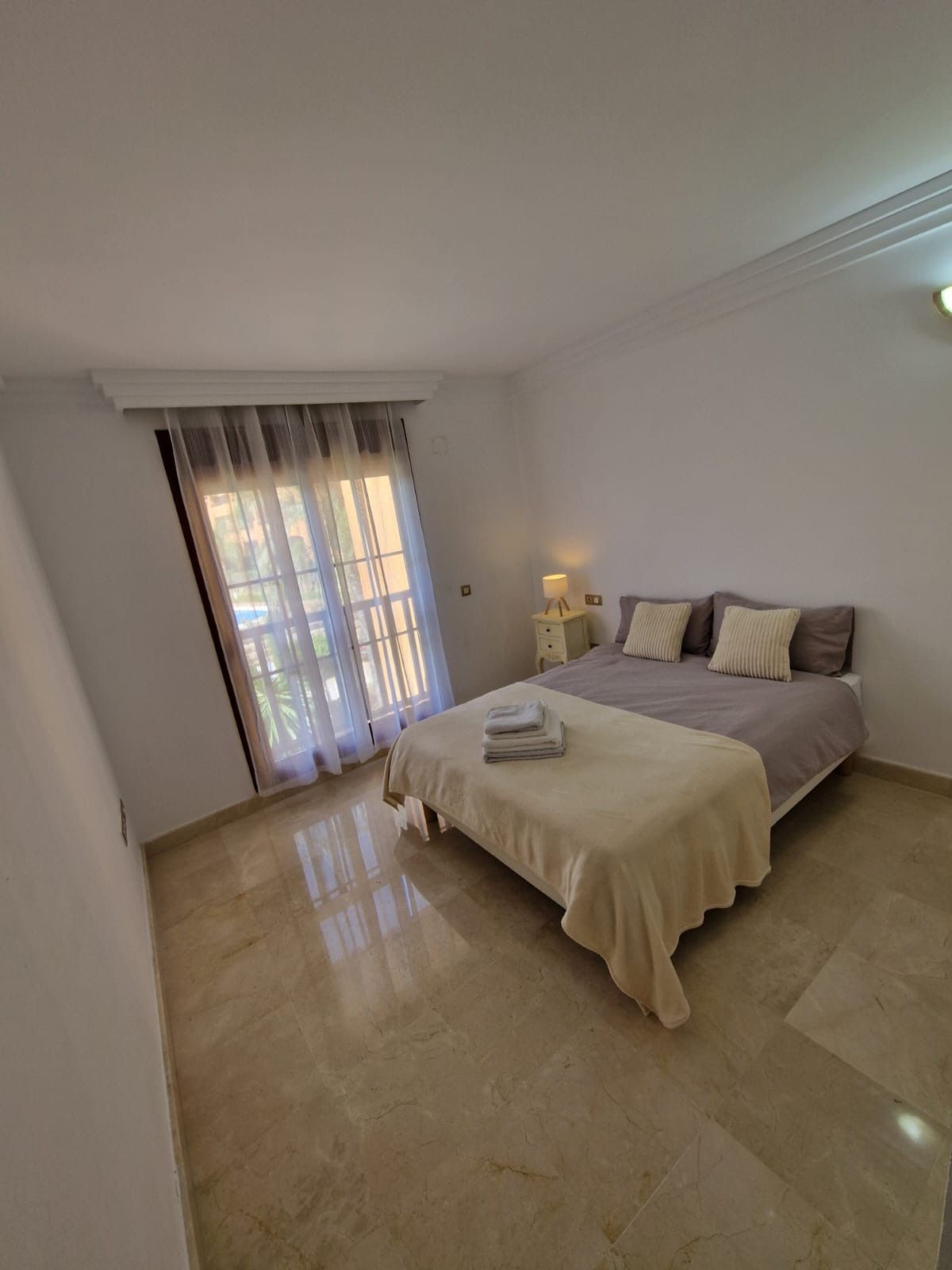 2 Bed Apartment for sale in Benahavís Costa Del Sol, Málaga, Spain