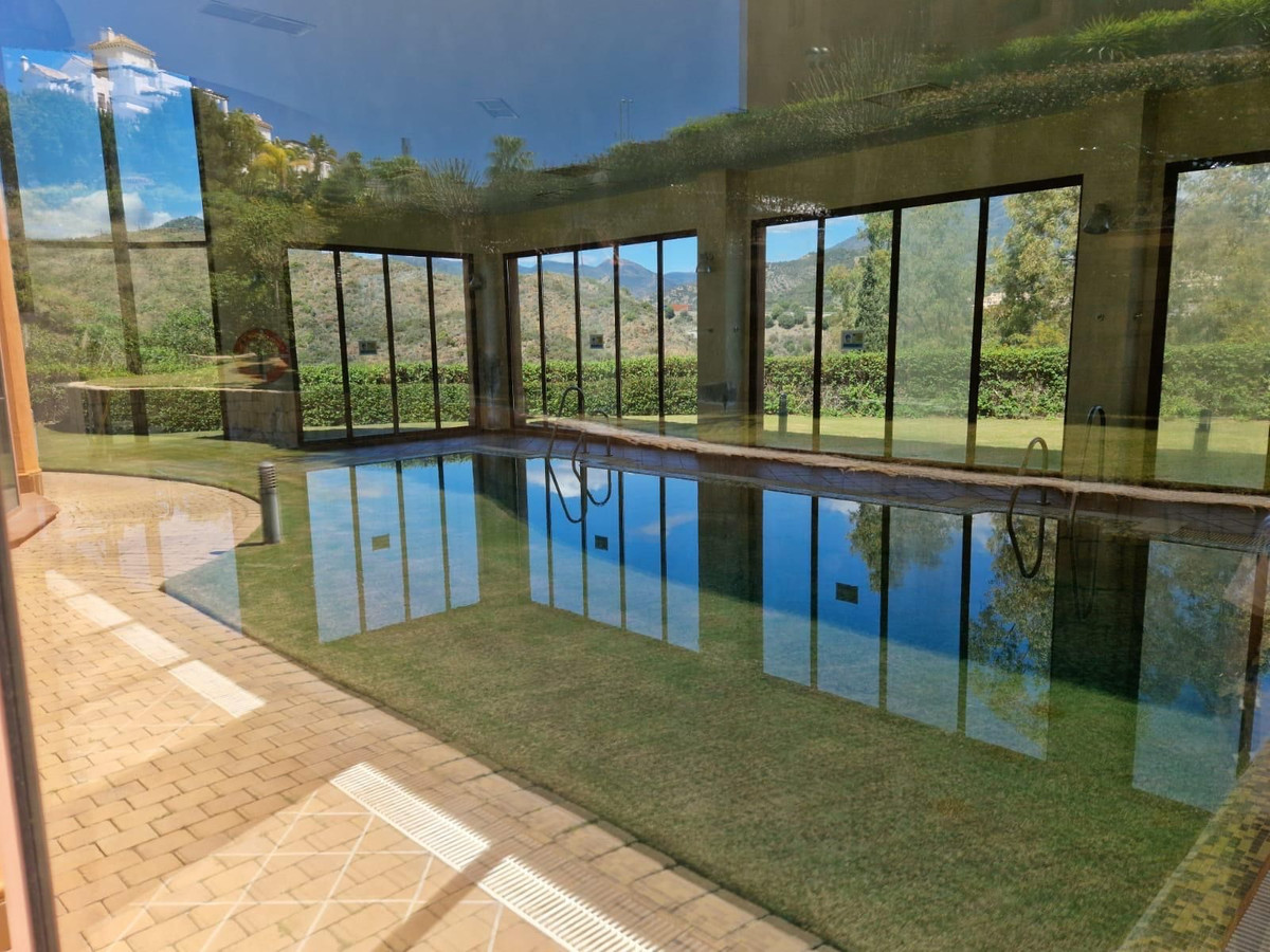 2 Bed Apartment for sale in Benahavís Costa Del Sol, Málaga, Spain