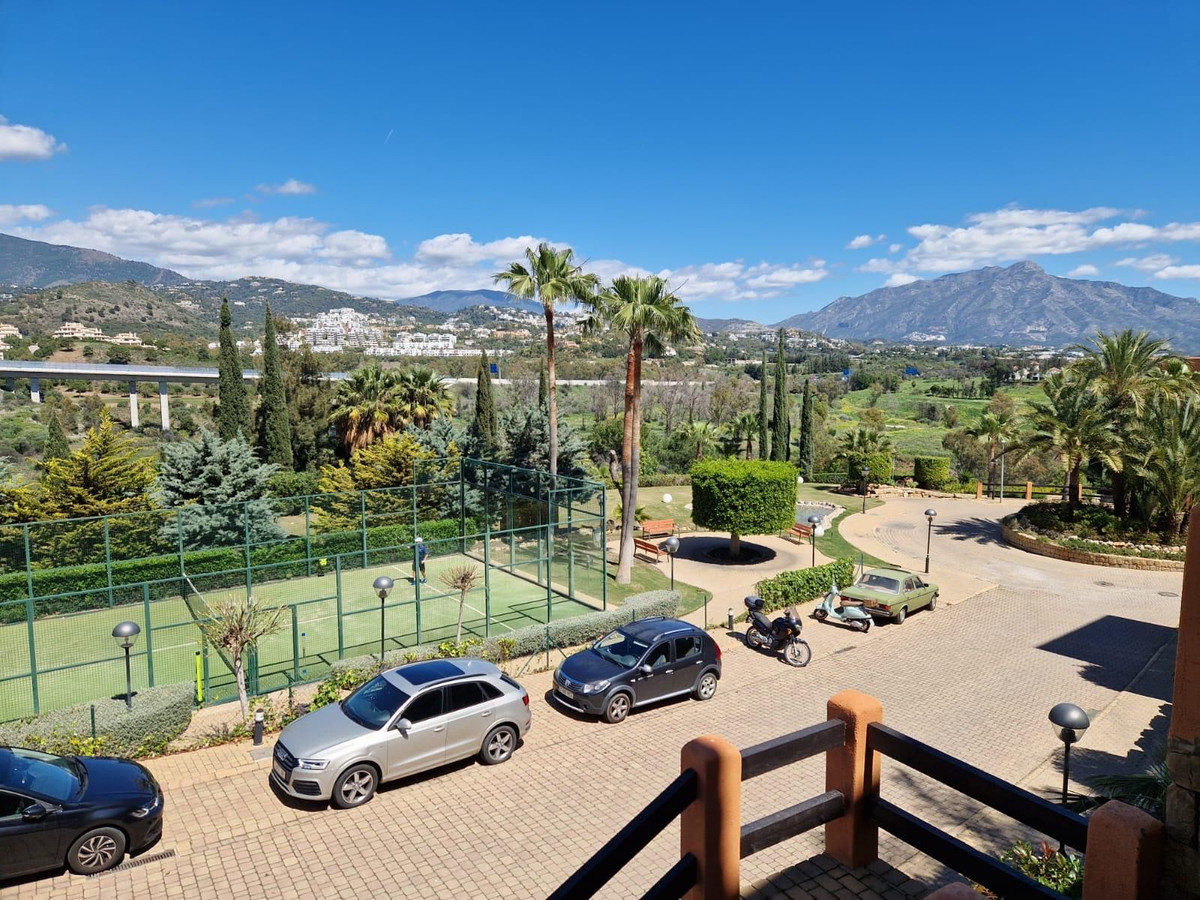 2 Bed Apartment for sale in Benahavís Costa Del Sol, Málaga, Spain