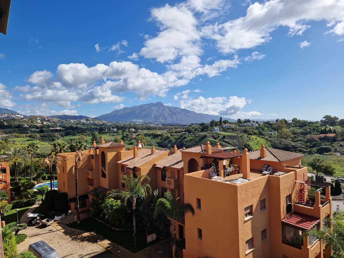 2 Bed Apartment for sale in Benahavís Costa Del Sol, Málaga, Spain