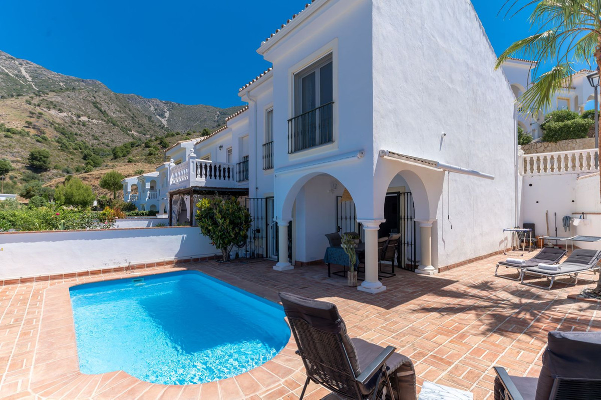 3 Bed Townhouse for sale in Mijas Costa Del Sol, Málaga, Spain