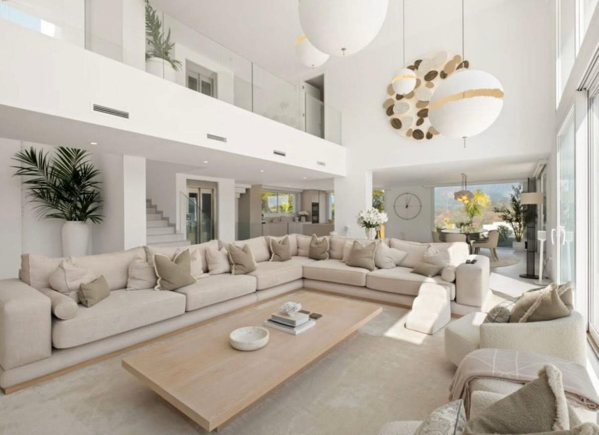 Se vende Villa - Chalet de 4 dormitorios en Costa Del Sol, Málaga, España