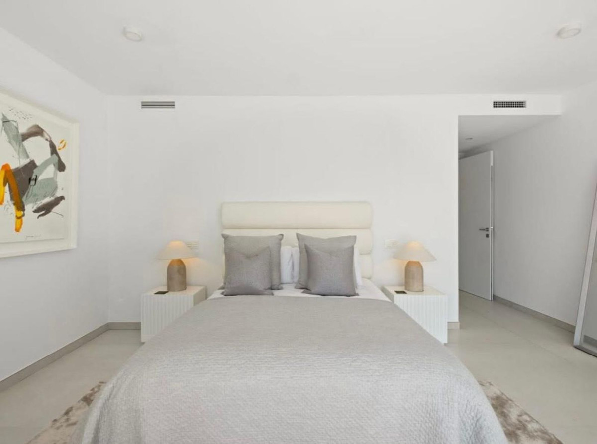 Se vende Villa - Chalet de 4 dormitorios en Costa Del Sol, Málaga, España