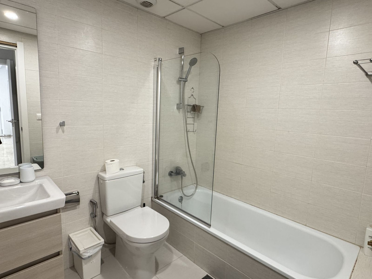 Se vende Apartamento Planta Baja de 2 dormitorios en Costa Del Sol, Málaga, España